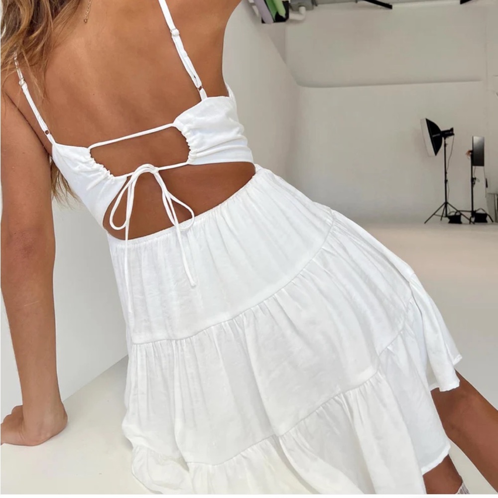Princess Polly Summer Break mini dress - Picture 2 of 6